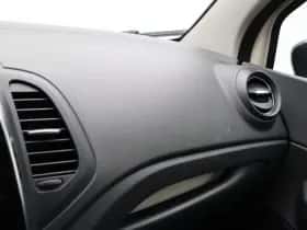 Renault Captur (2018) thumbnail 33