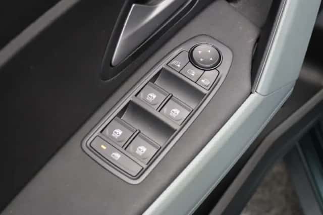 Dacia Duster (2025) thumbnail 18