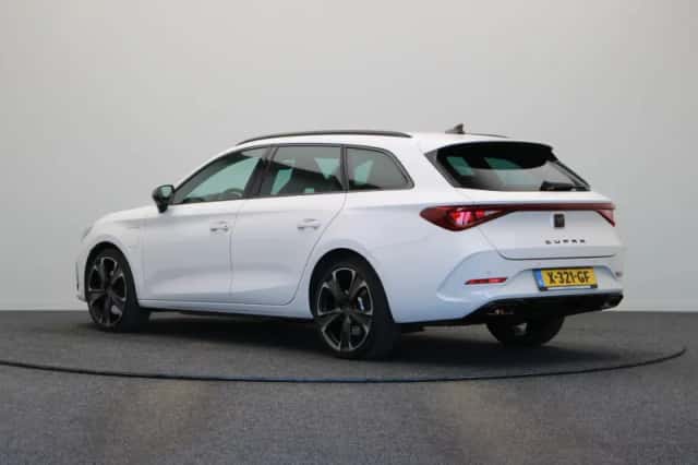 CUPRA Leon Sportstourer (2021) thumbnail 2