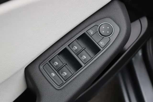 Renault Clio (2023) thumbnail 14