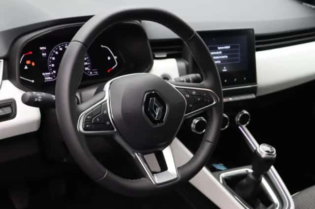 Renault Clio (2023) thumbnail 19