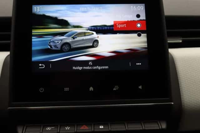 Renault Clio (2023) thumbnail 28