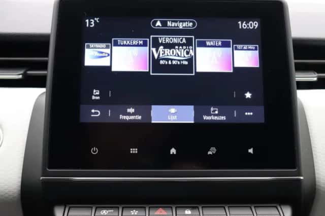 Renault Clio (2023) thumbnail 31