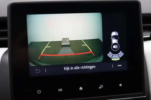 Renault Clio (2023) thumbnail 36