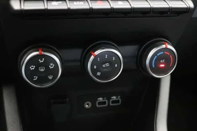 Renault Clio (2024) thumbnail 28