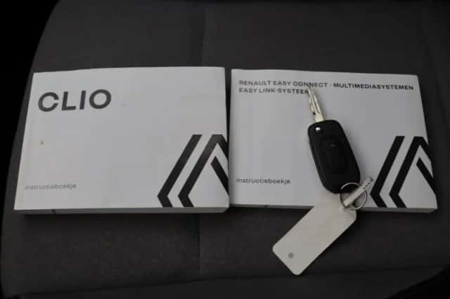 Renault Clio (2024) thumbnail 34