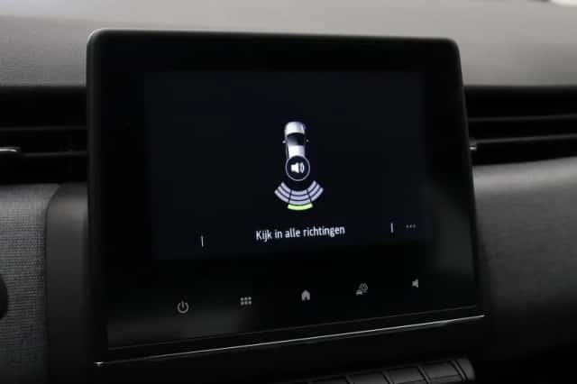 Renault Clio (2024) thumbnail 40