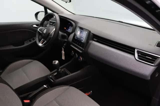 Renault Clio (2024) thumbnail 5