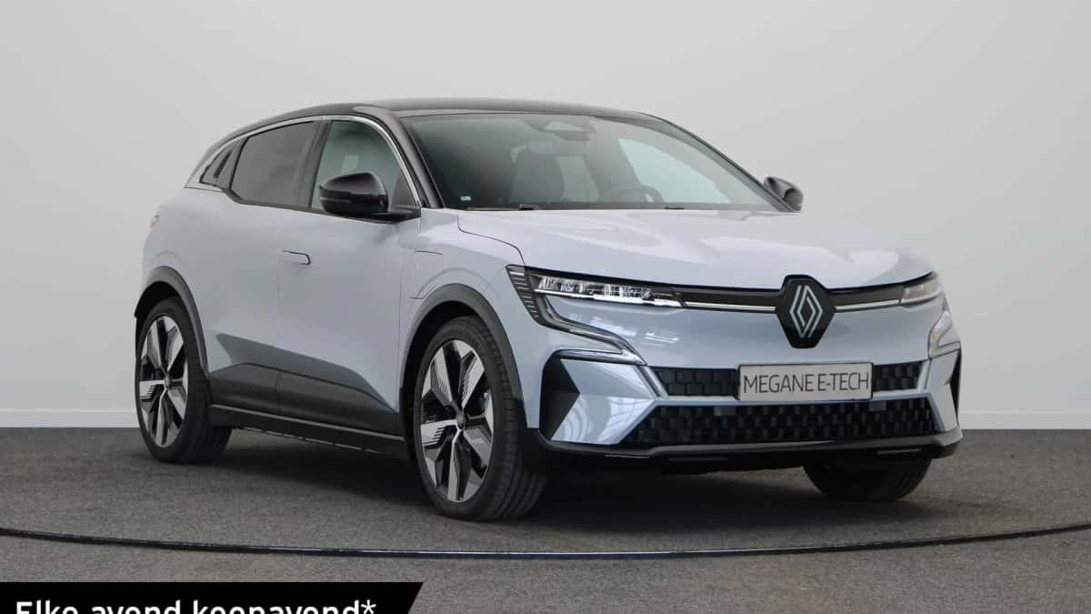 Renault Mégane E-Tech (2023) — foto 1