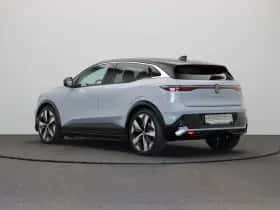 Renault Mégane E-Tech (2023) thumbnail 2