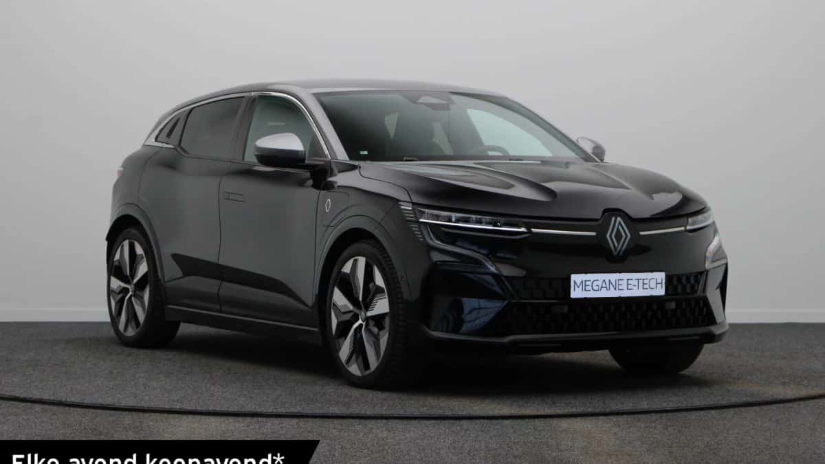 Renault Mégane E-Tech (2023) — foto 1