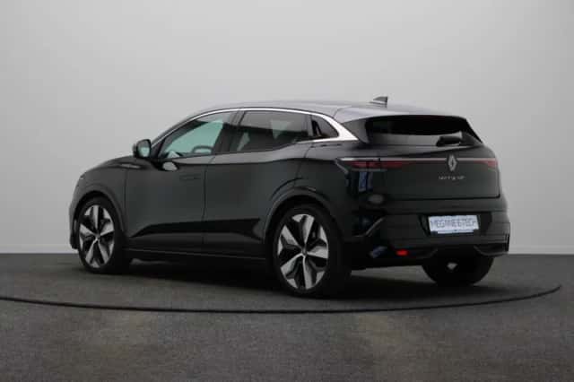 Renault Mégane E-Tech (2023) thumbnail 2