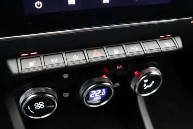 Renault Arkana (2023) thumbnail 30