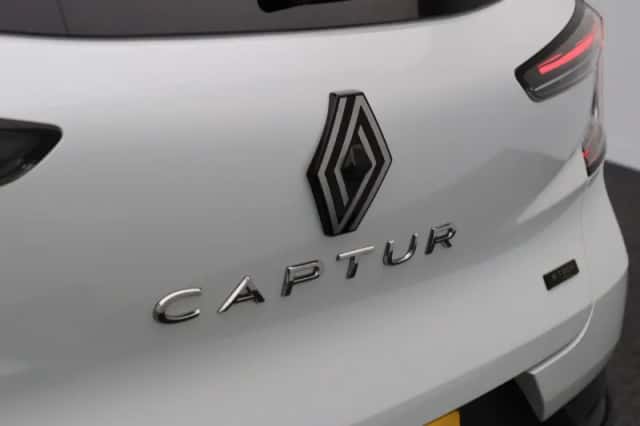 Renault Captur (2025) thumbnail 42