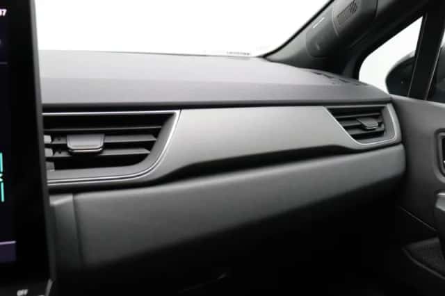 Renault Captur (2024) thumbnail 27