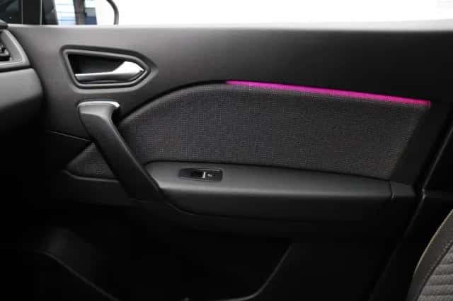 Renault Captur (2024) thumbnail 29