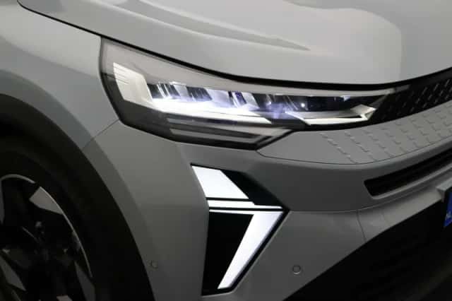 Renault Captur (2024) thumbnail 34