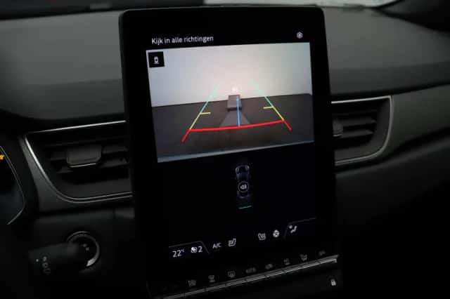 Renault Captur (2024) thumbnail 36