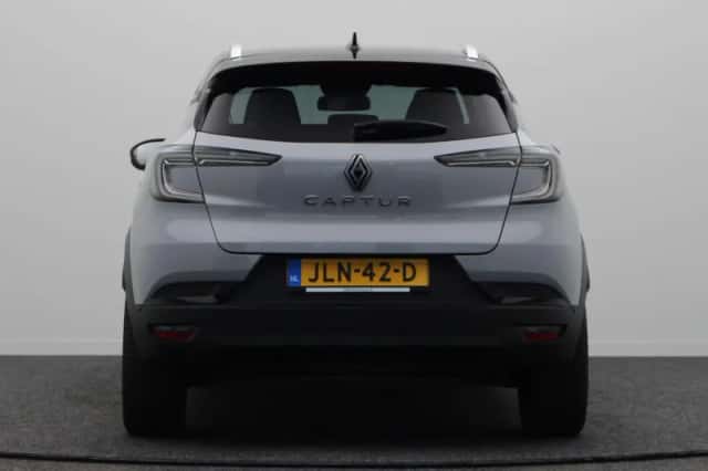 Renault Captur (2024) thumbnail 5