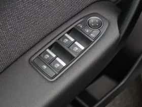 Renault Captur (2024) thumbnail 45