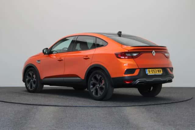 Renault Arkana (2021) thumbnail 2