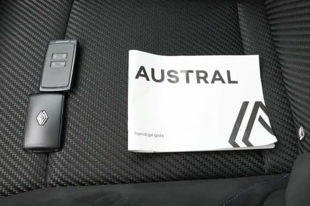 Renault Austral (2023) thumbnail 40