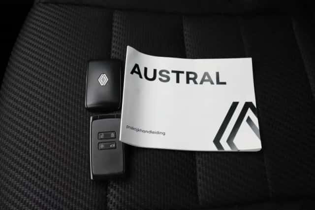 Renault Austral (2025) thumbnail 43