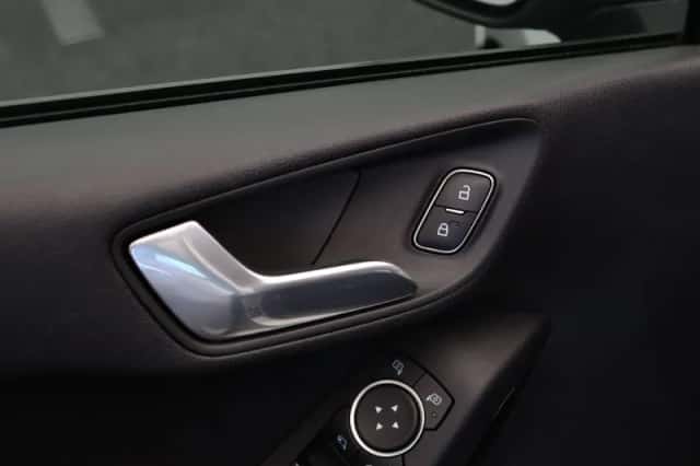 Ford Fiesta (2020) thumbnail 18