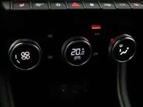 Renault Captur (2021) thumbnail 32