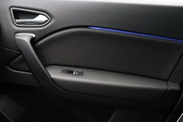 Renault Captur (2021) thumbnail 40