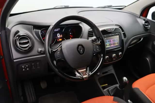 Renault Captur (2017) thumbnail 16