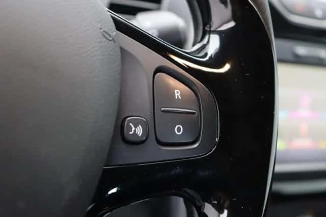 Renault Captur (2017) thumbnail 21