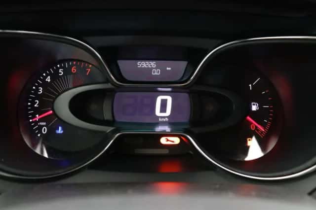 Renault Captur (2017) thumbnail 25
