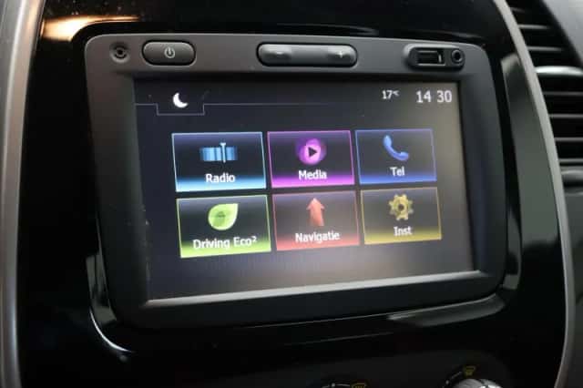 Renault Captur (2017) thumbnail 30