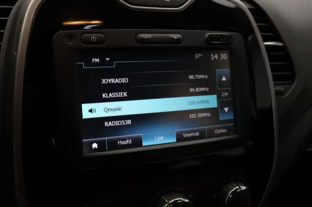 Renault Captur (2017) thumbnail 31
