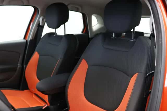 Renault Captur (2017) thumbnail 34