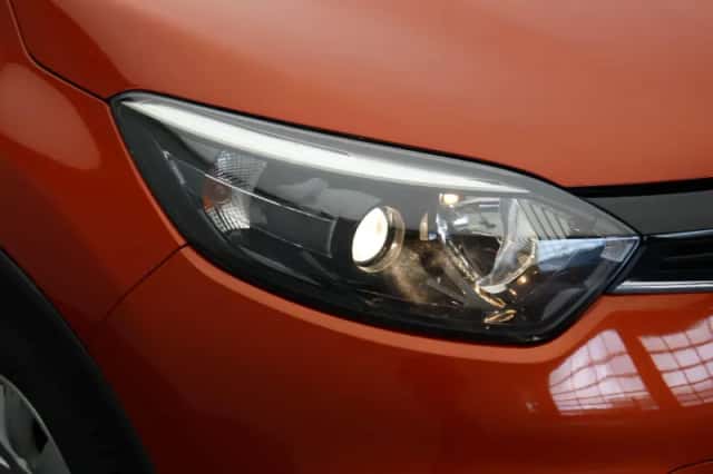 Renault Captur (2017) thumbnail 38