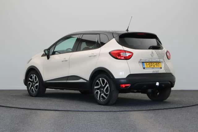 Renault Captur (2013) thumbnail 2