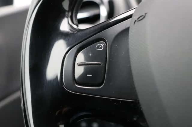 Renault Captur (2013) thumbnail 20