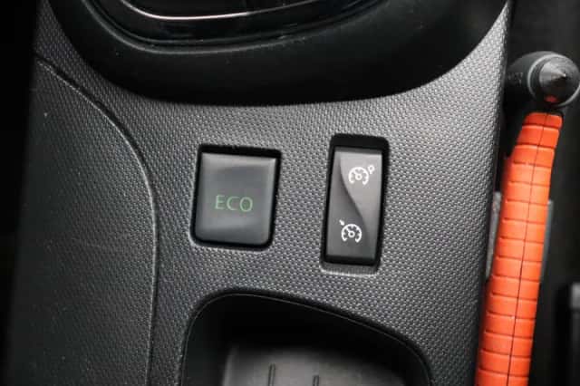 Renault Captur (2013) thumbnail 26