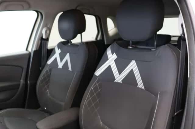 Renault Captur (2013) thumbnail 35
