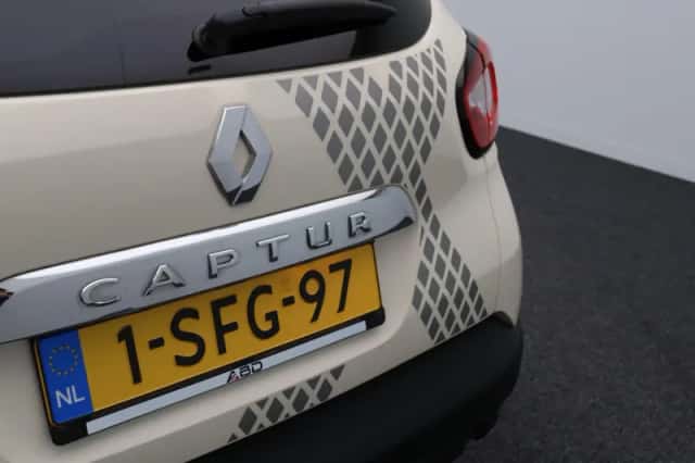 Renault Captur (2013) thumbnail 38