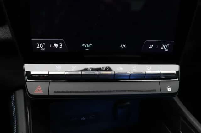 Renault Austral (2024) thumbnail 28