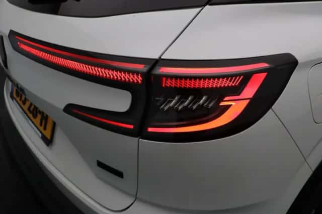 Renault Austral (2024) thumbnail 33
