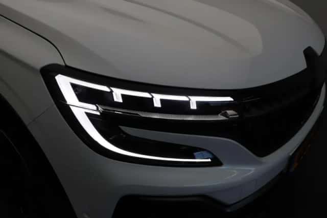 Renault Austral (2024) thumbnail 34