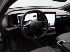 Renault Mégane E-Tech (2023) thumbnail 18