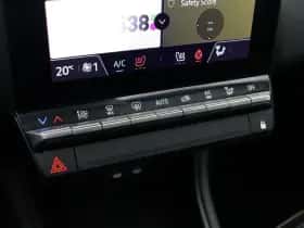 Renault Captur (2024) thumbnail 31