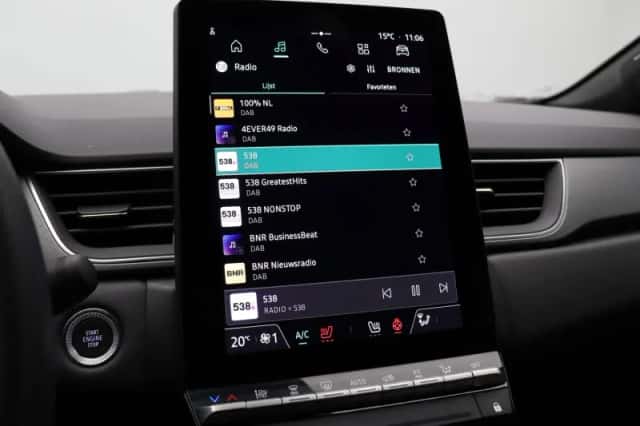 Renault Captur (2024) thumbnail 34