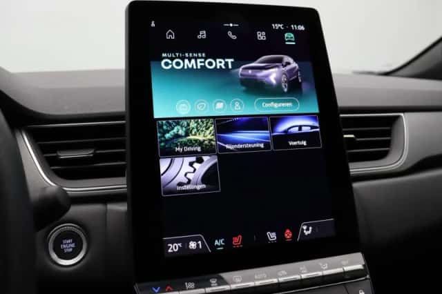 Renault Captur (2024) thumbnail 36