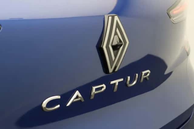 Renault Captur (2024) thumbnail 43